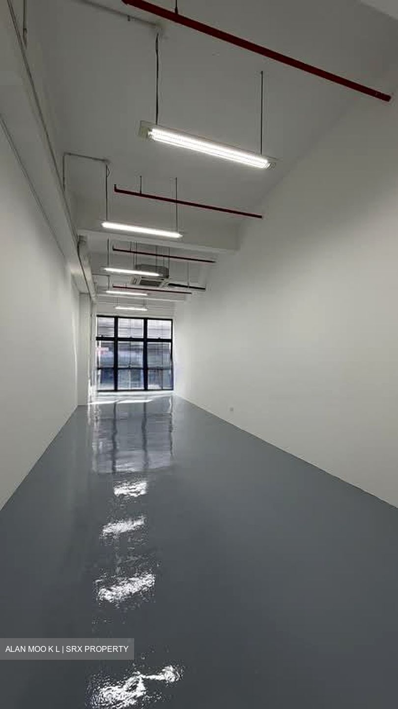 A'posh Bizhub (D27), Factory #549044891